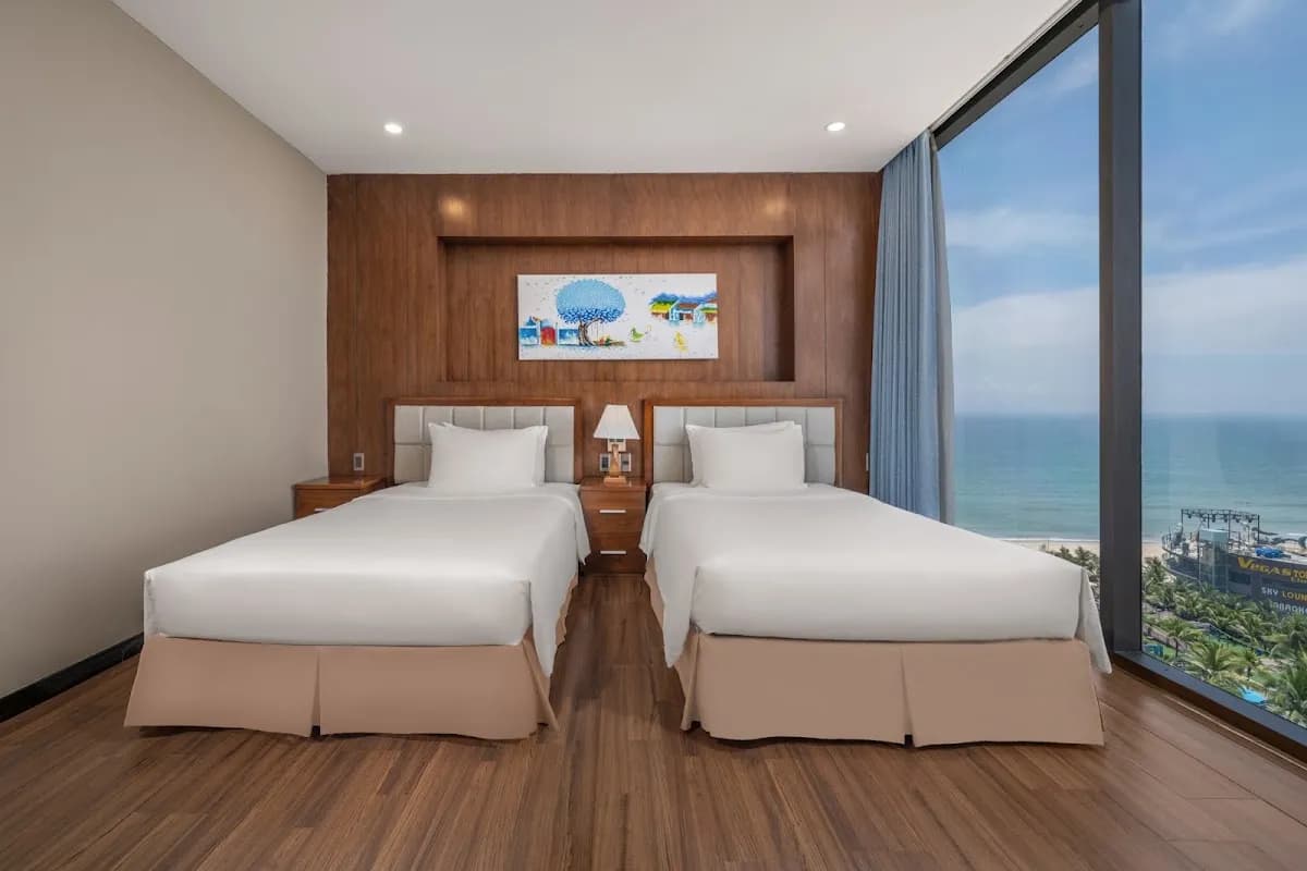 Yarra Ocean Suites Danang 3