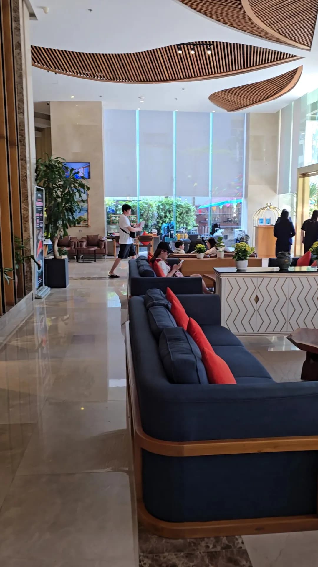 Sala Danang Beach Hotel 2