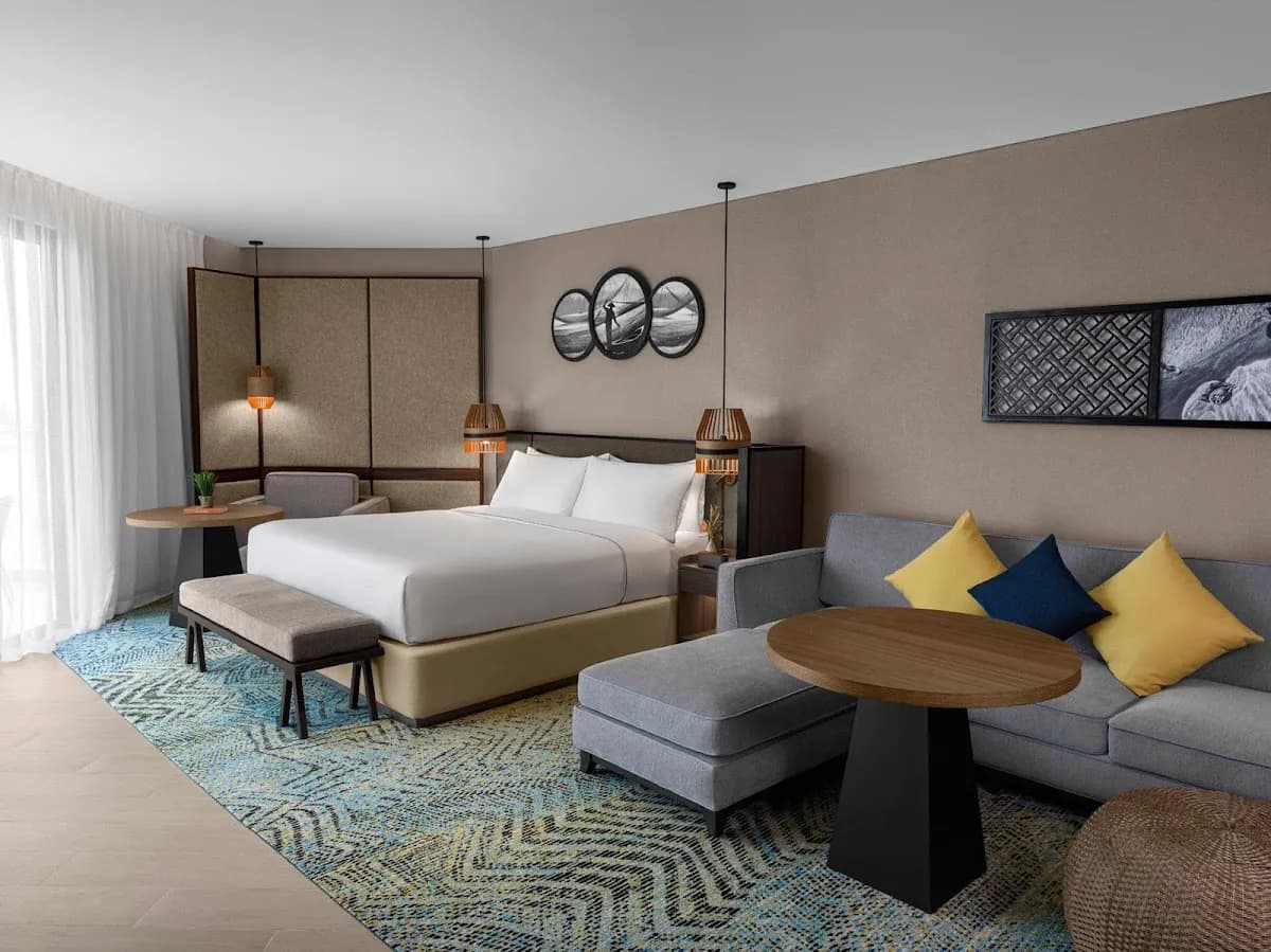 Crowne Plaza 7