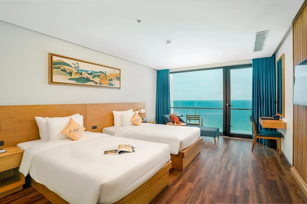 Sala Danang Beach Hotel 3