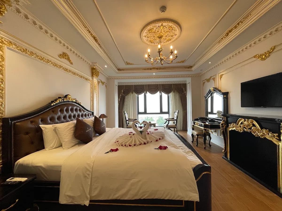 Monarque Hotel 2