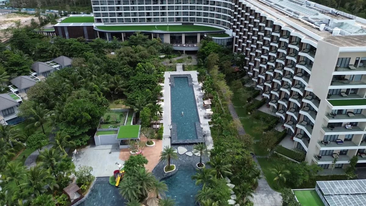 Crowne Plaza 2
