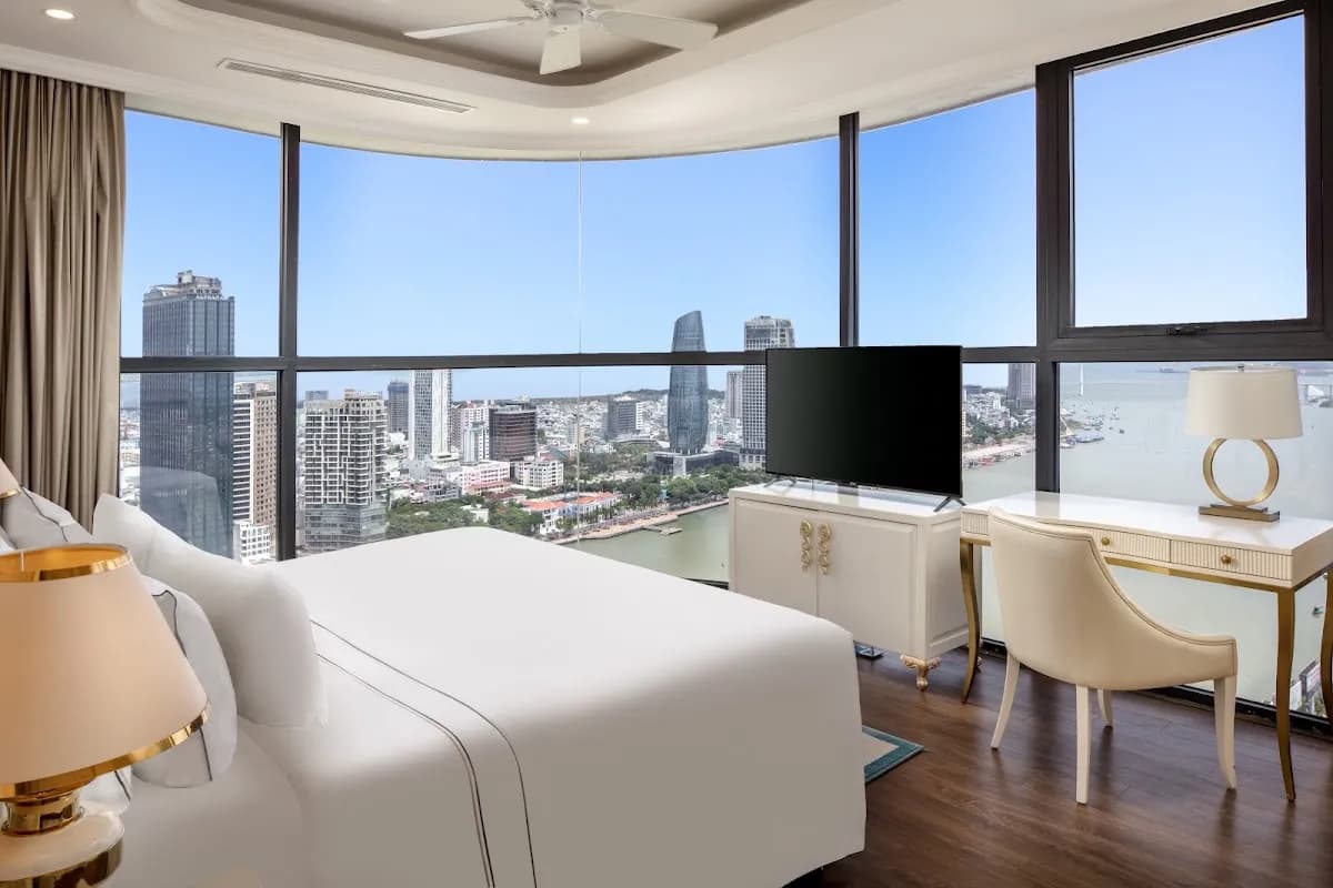 Meliá Vinpearl Danang Riverfront 7