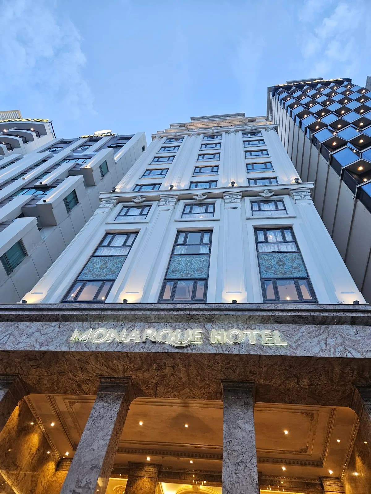 Monarque Hotel 6